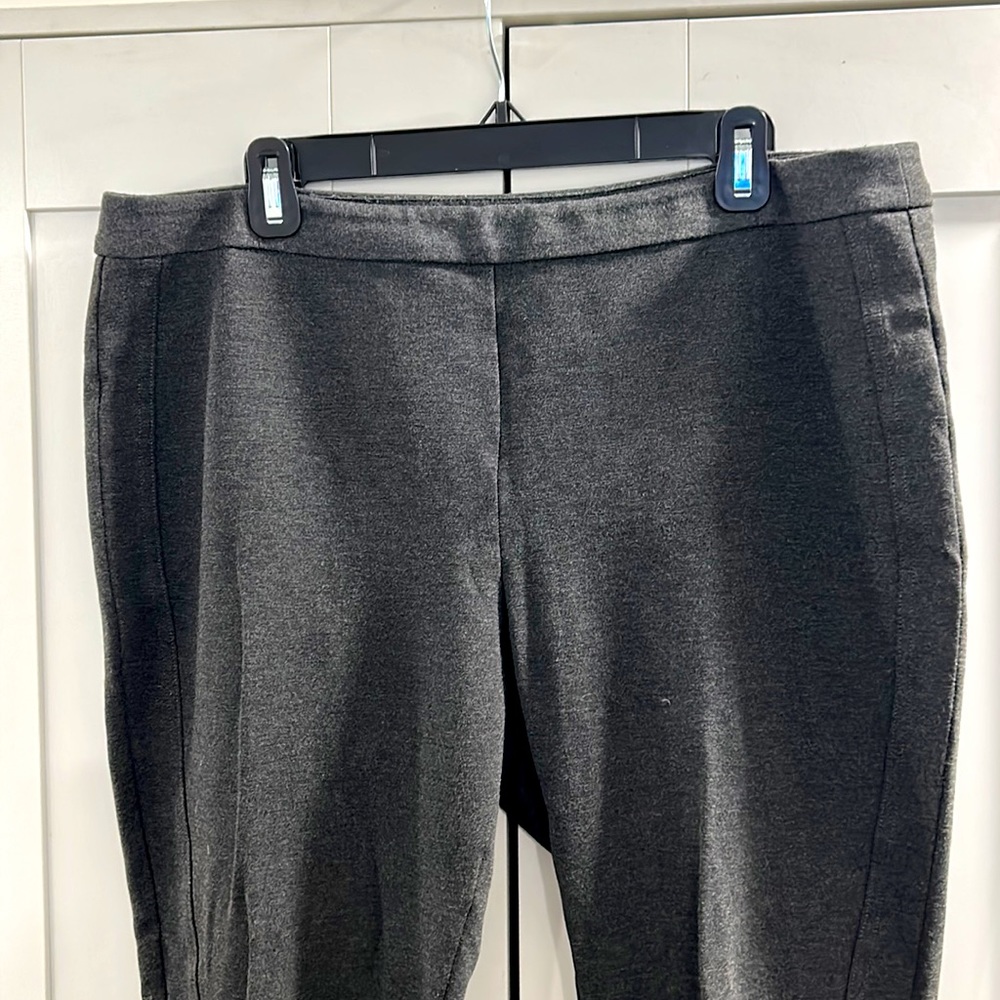 Reitmans grey stretch legging